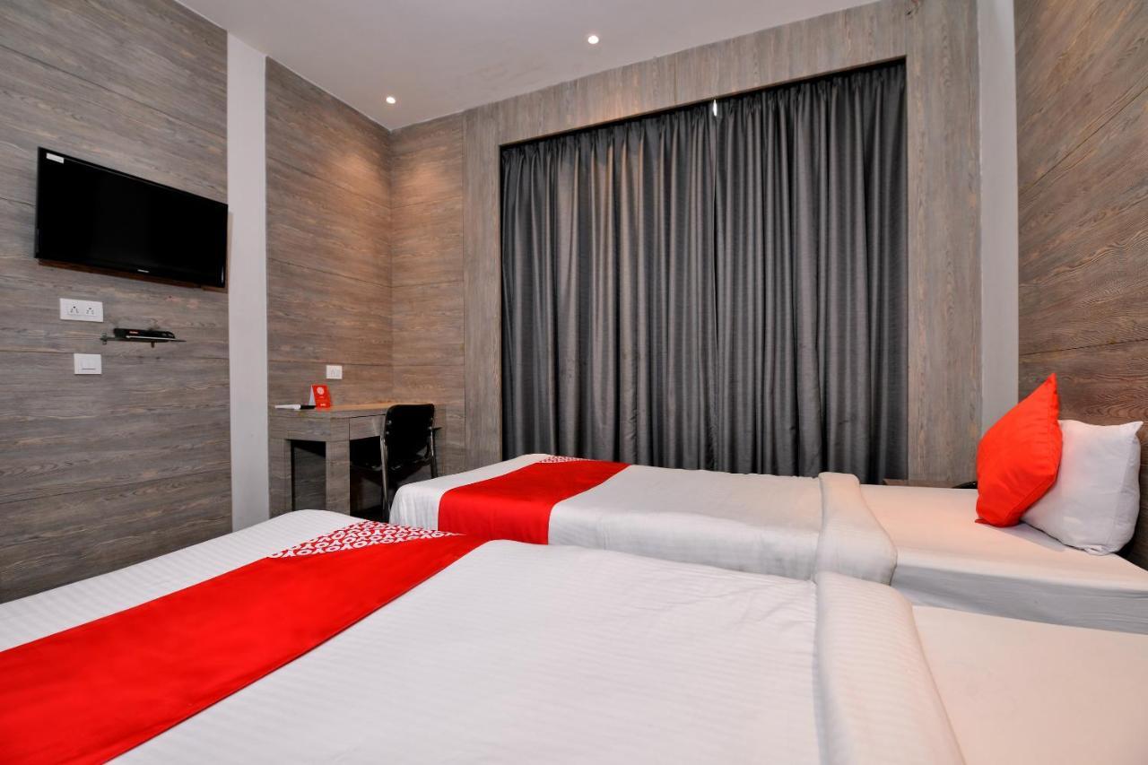 Vaccinated Staff - Capital O 7899 Casa Hotel Kolkata Ngoại thất bức ảnh