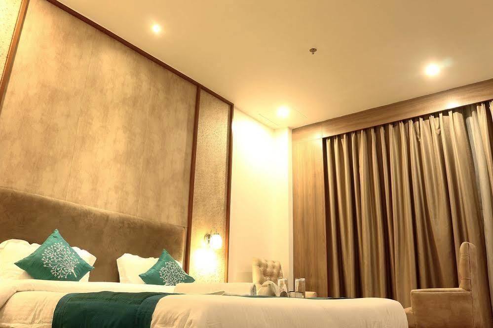 Vaccinated Staff - Capital O 7899 Casa Hotel Kolkata Ngoại thất bức ảnh